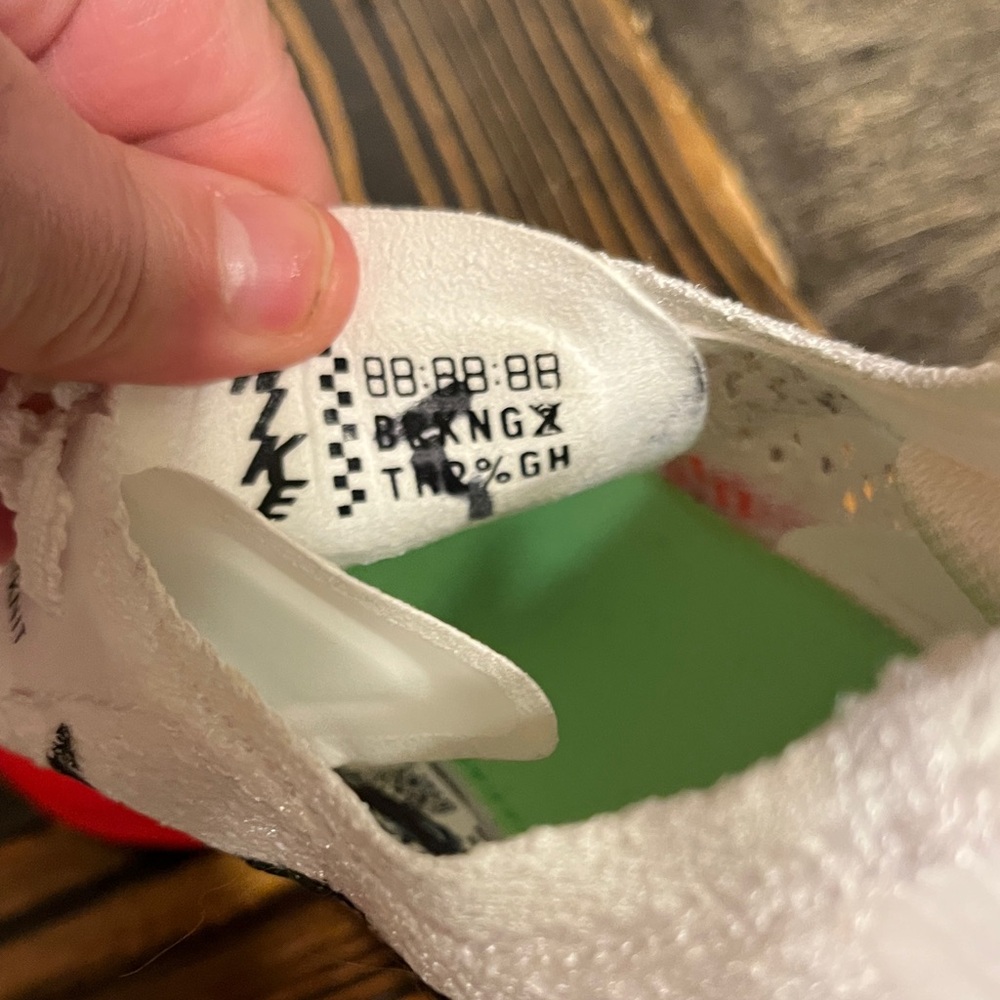 Nike Women's ZoomX Vaporfly 3 Running White/Bright Crimson - Picture 6 of 16